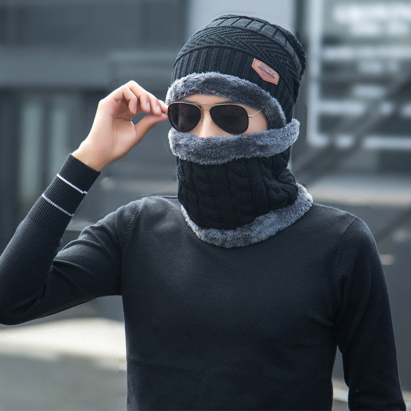 Damska zimowa czapka z szalikiem w komplecie