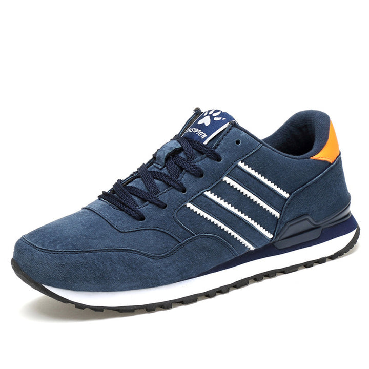 Męskie sneakersy casual niskie na białym tle