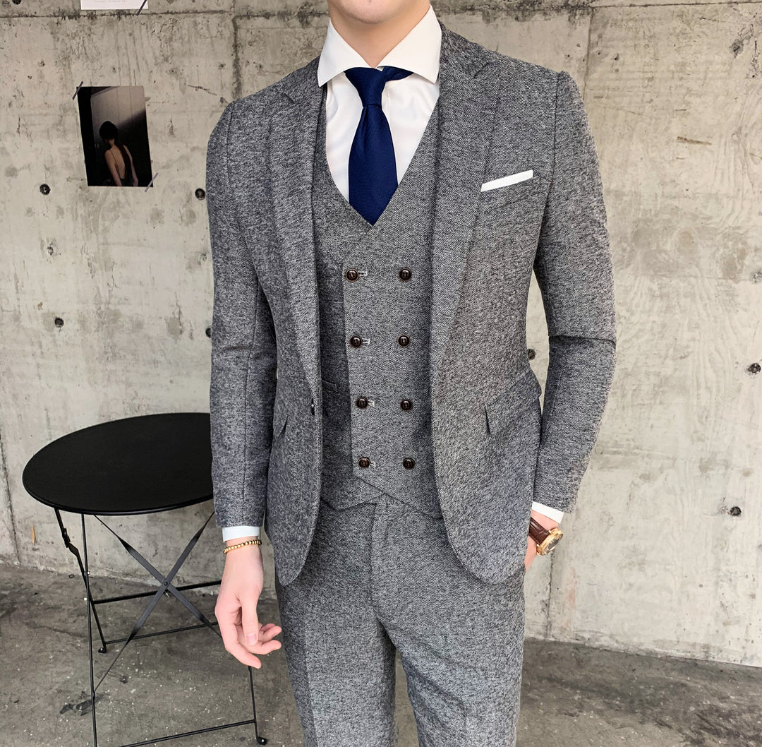 Męski garnitur trzyczęściowy slim fit w kolorze czarnym