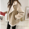 Łucja | Късо дамско яке тип „байкър“ със велурен ефект