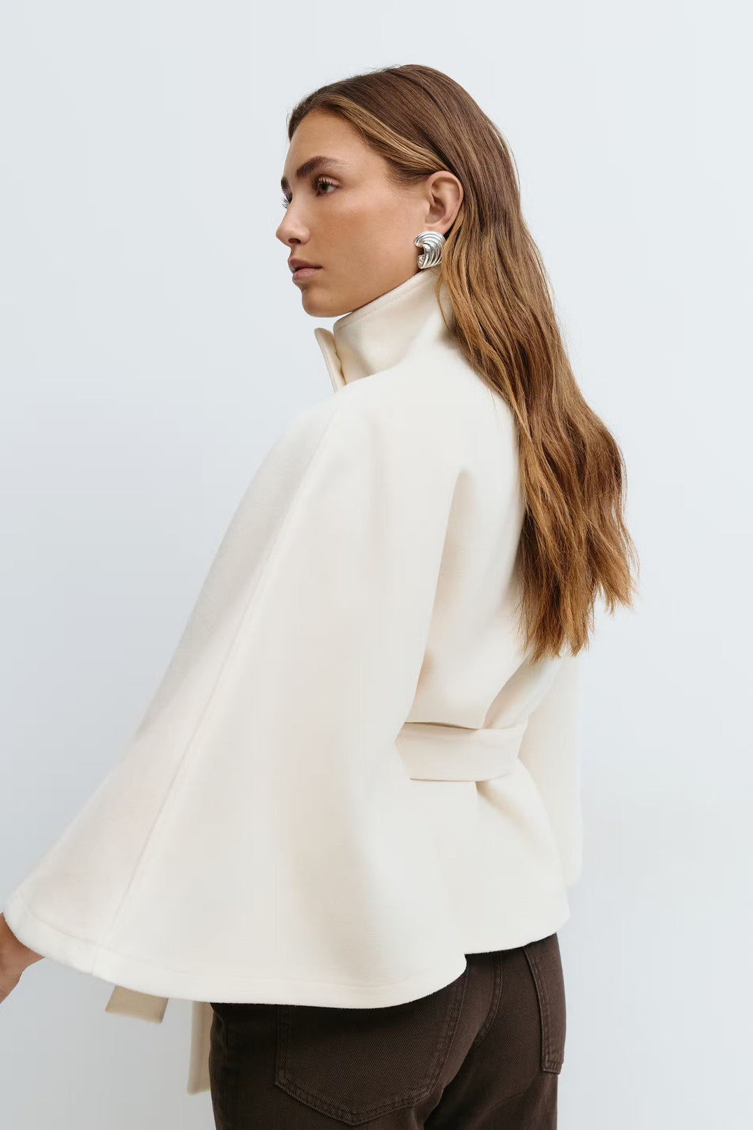 Karolina | Elegancka Peleryna Damska z Paskiem