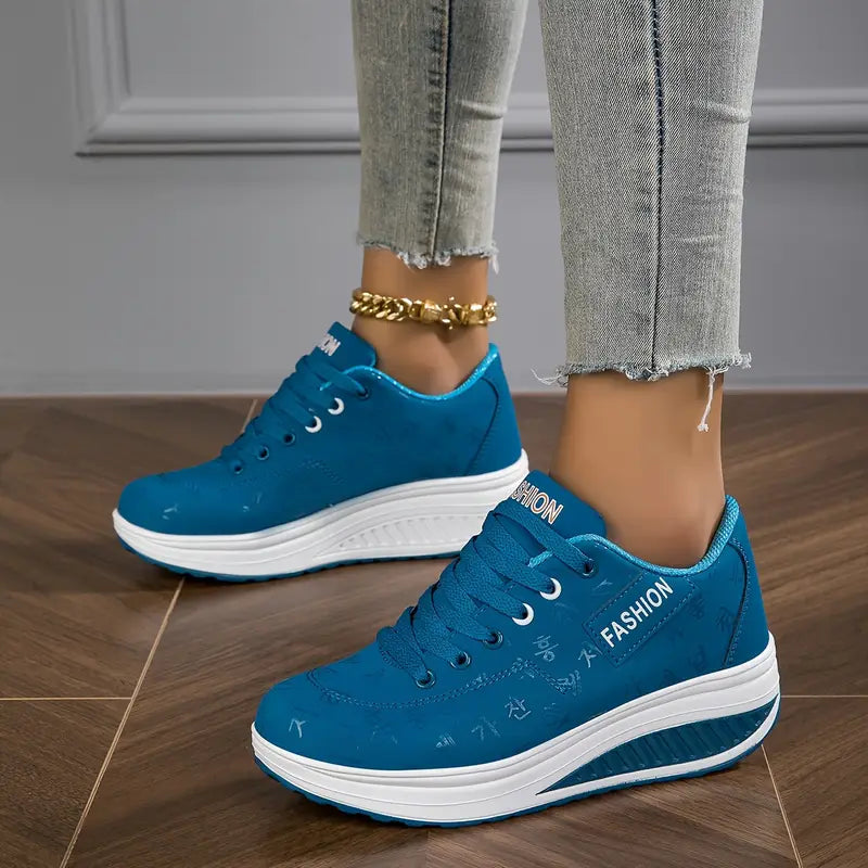 Damskie sneakersy na koturnie ze sznurowaniem, minimalistyczne