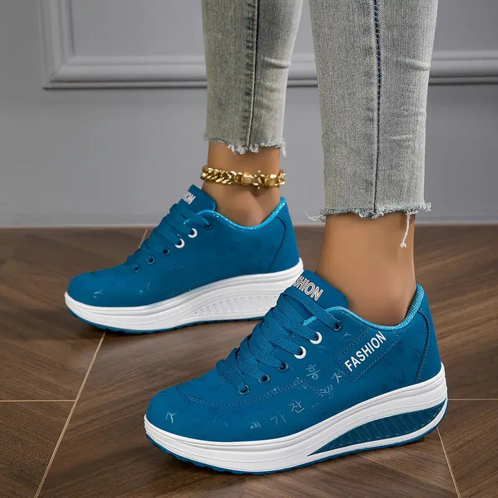 Damskie sneakersy na koturnie ze sznurowaniem, minimalistyczne