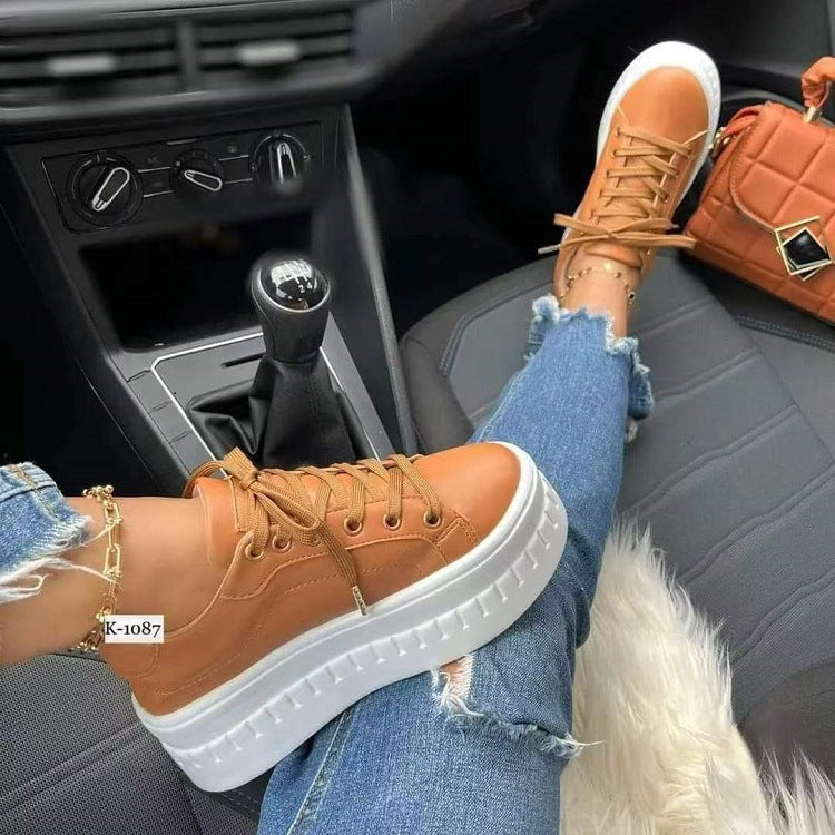 Damskie sneakersy sznurowane na płaskiej podeszwie