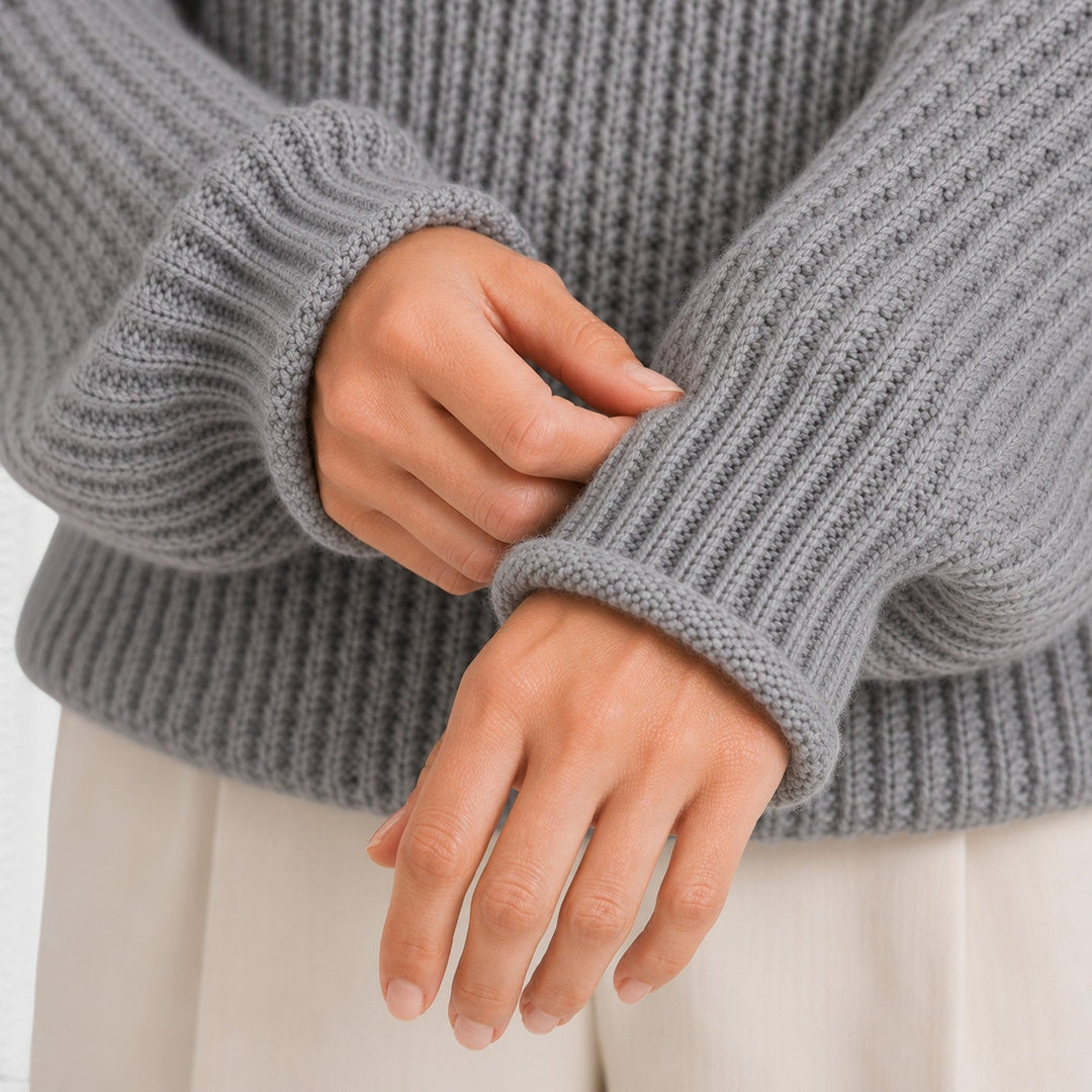 Iwona | Granatowy Sweter z Golfem